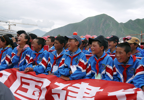 [视频]中国文联“送欢乐 下基层” 青海玉树行